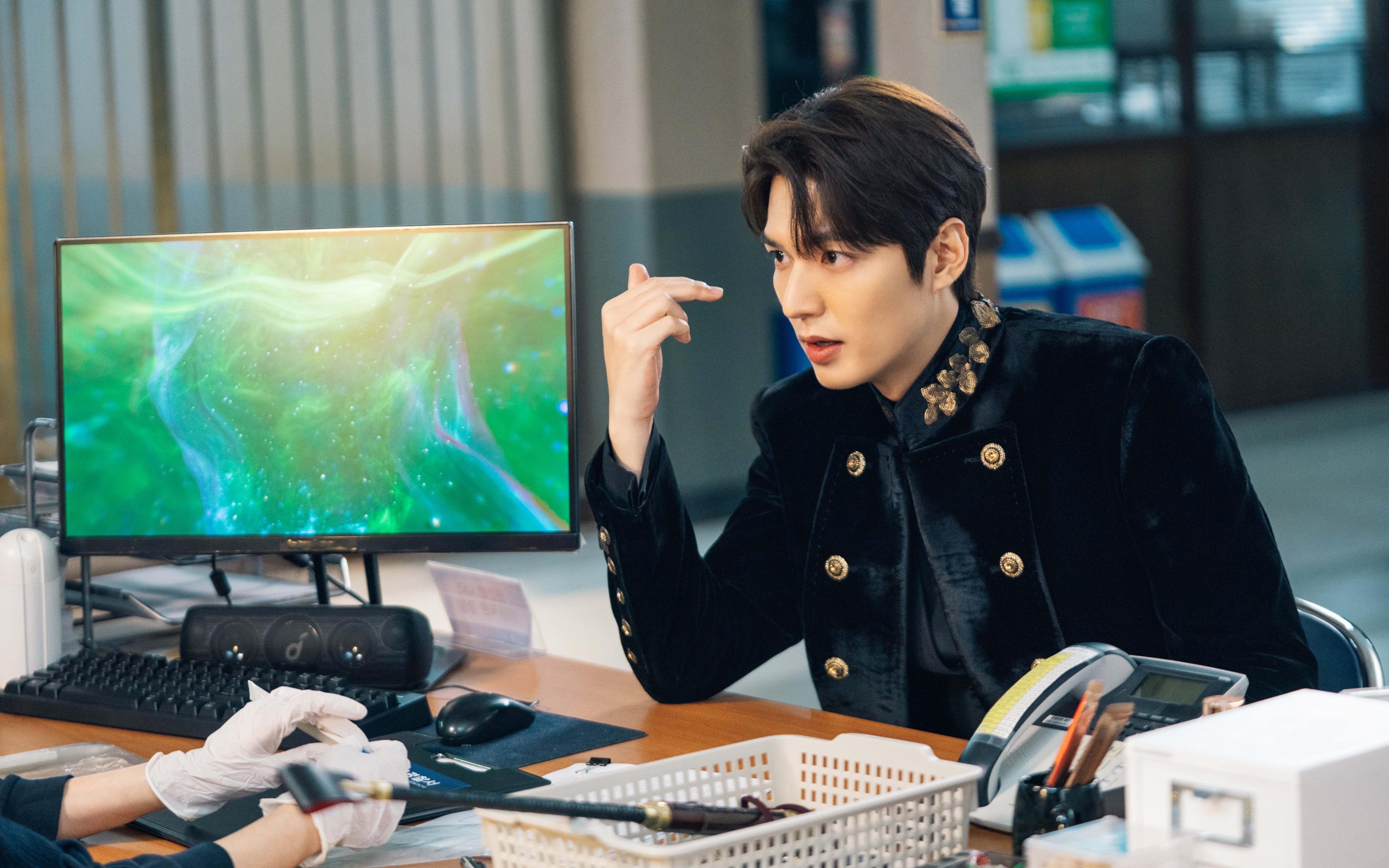 终局执棋者，阿坎吉在总决赛之夜的冰冷算路