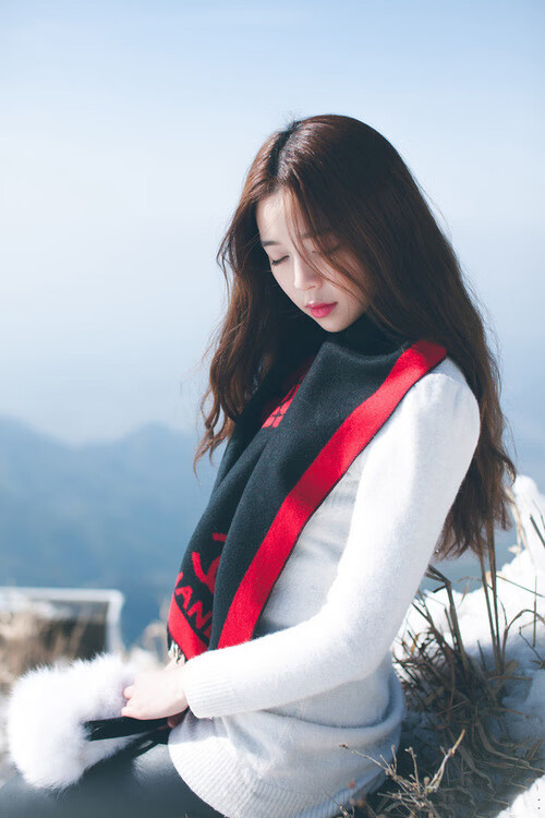 贝蒂斯对阵马德里竞技，莱万多夫斯基的冠军级表演，在绿白军团阵地前完成王者加冕