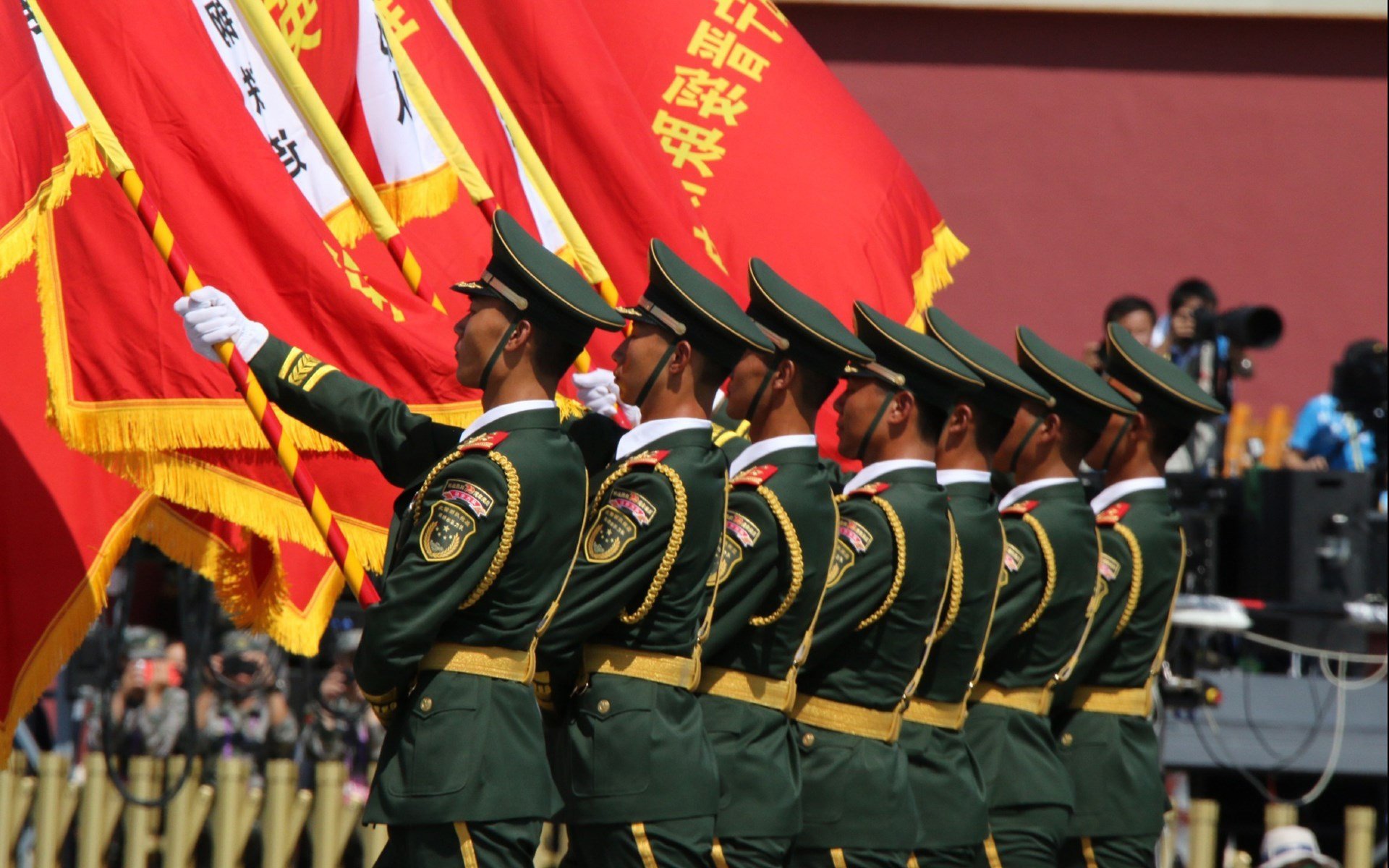宿命之战,当齿轮咬合命运,2026世界杯F组的新王登基