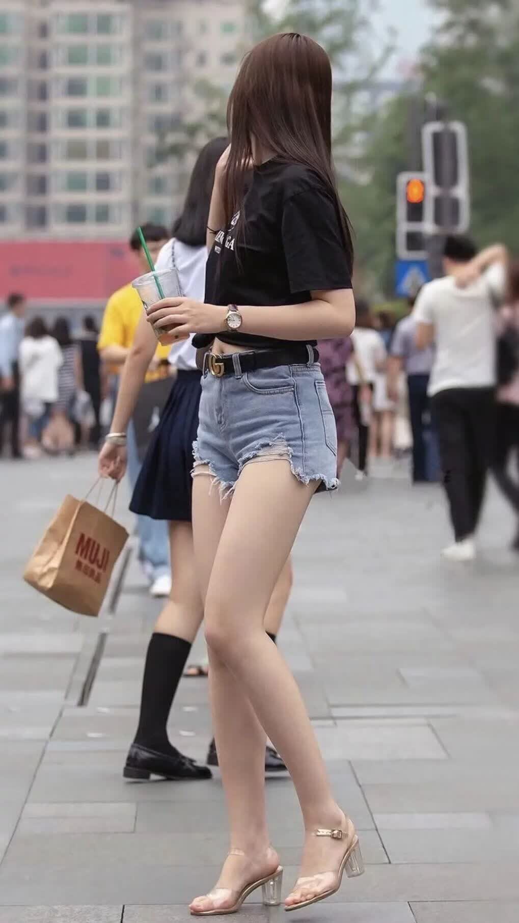 开云体育官网-命运的反转，2026世界杯，当黑马狂飙撕碎欧洲堡垒，穆西亚拉如何用天才之火点燃唯一的传奇